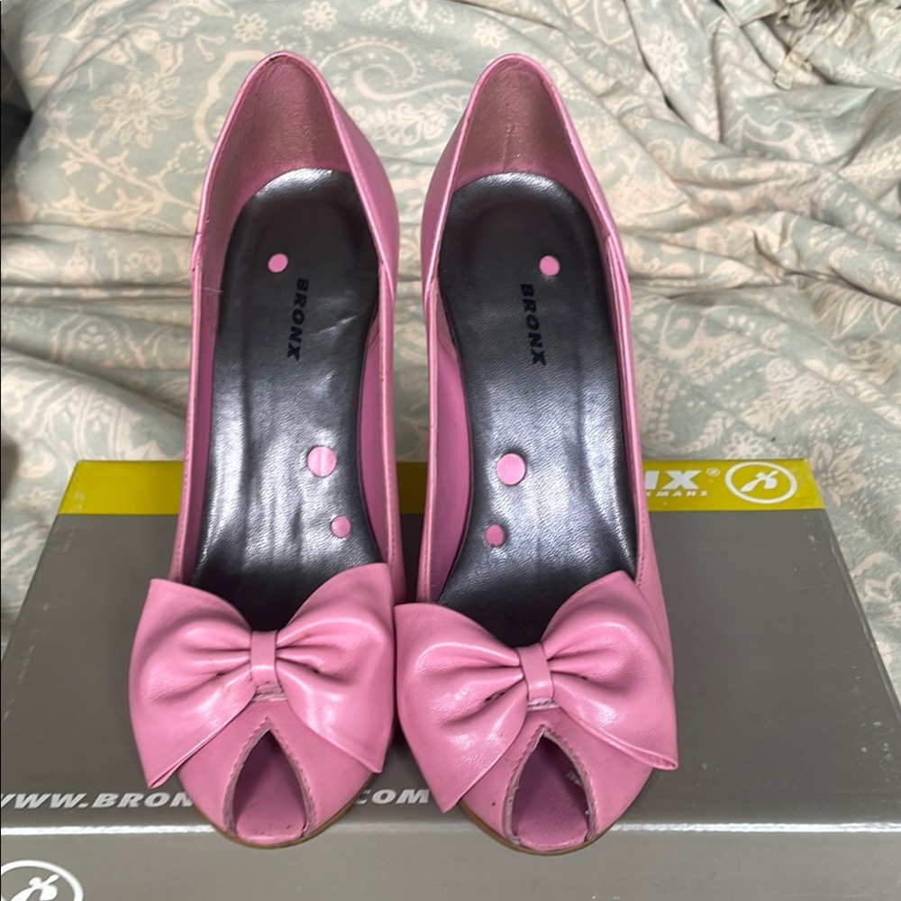 Bronx Pink Peep-Toe Heels with Bow